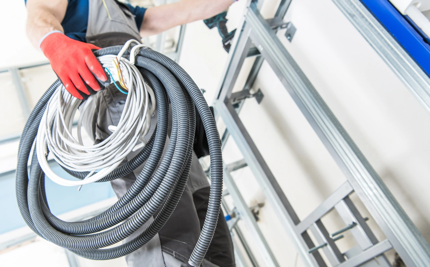 Acil Elektrik Arıza Servisi (7/24 Hizmet) 2 maras elektrikcisi 13